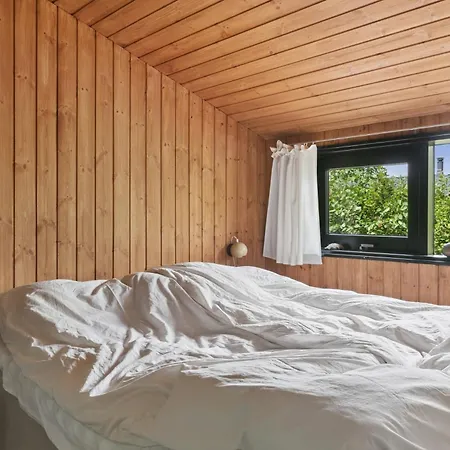 Ferienhaus Charming 70s Retreat Near And Peaceful Vibe *